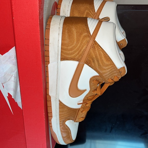 Nike Dunk High Monarch - Picture 12 of 17